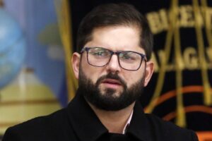 Gabriel Boric impulsará una nueva convención si gana el rechazo a la propuesta constitucional en Chile