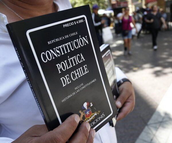 Cadem: 68% manifestó que Chile necesita una nueva constitución