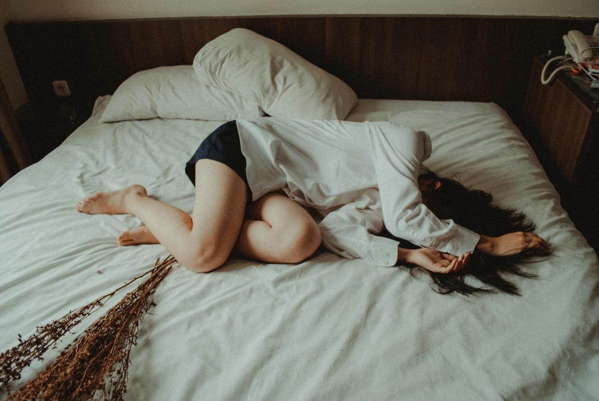 ¿Qué es el «Bed Rotting»? Así es la tendencia de descanso extremo que se hace viral en TikTok